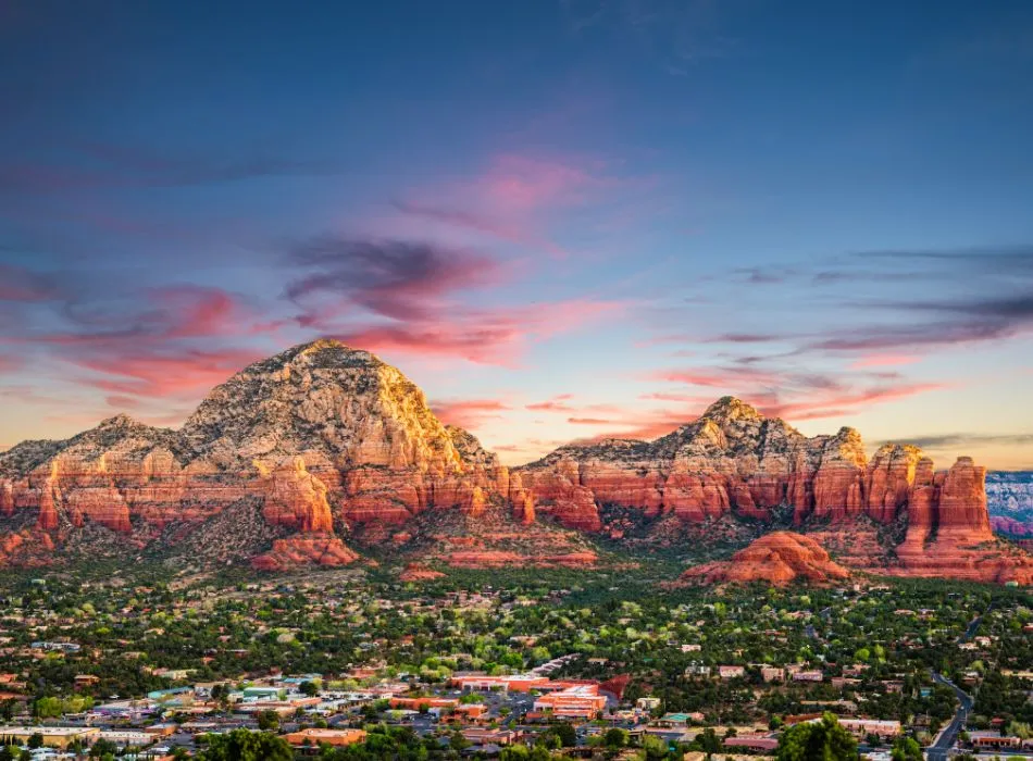 AHCCCS therapy for addiction treatment concept image shows Arizona sunset