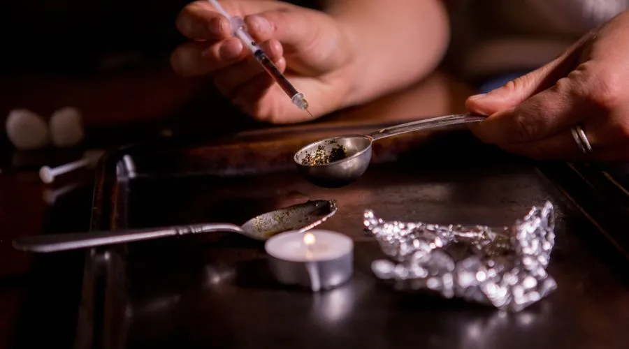 Pure Heroin and Black Tar Heroin Smell