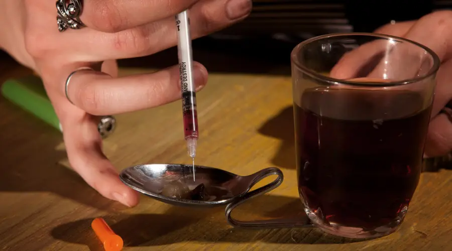 What Does Black Tar Heroin Smell Like