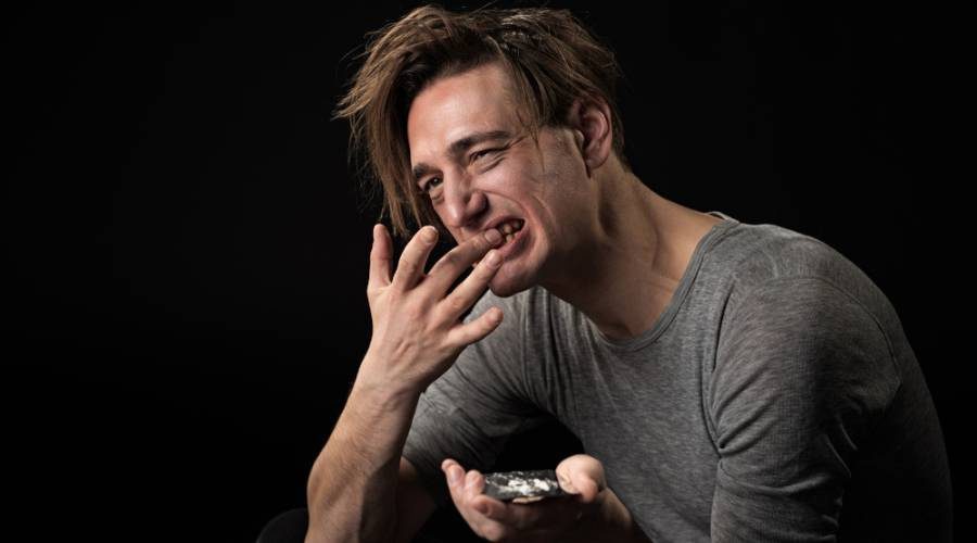 Why Do People Put Cocaine on Their Gums?